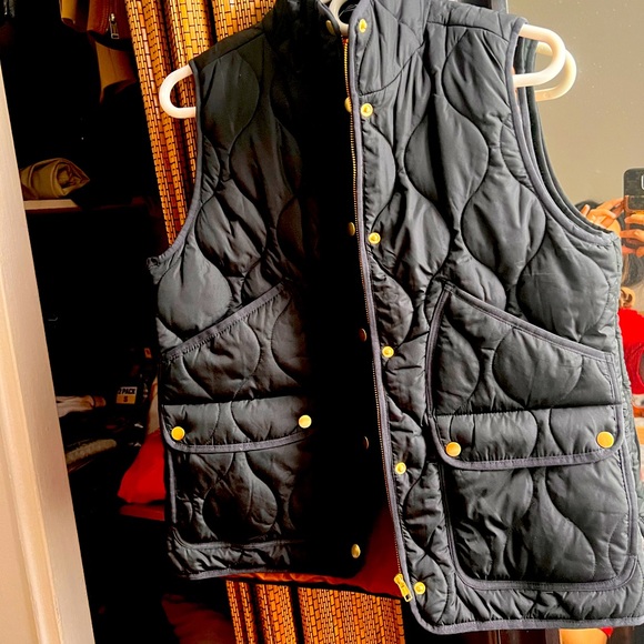 Vest - Picture 2 of 5